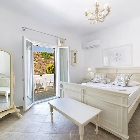 Panos Asteras Villa Isterni (Paros)