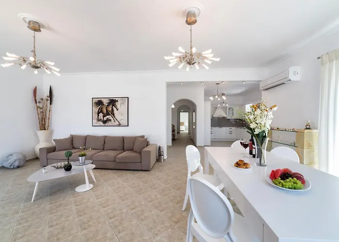 Panos Asteras Villa Isterni (Paros)