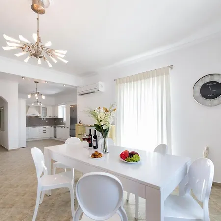 Panos Asteras Willa *