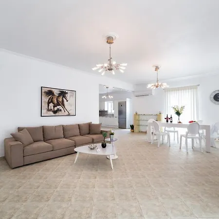 Panos Asteras * Isterni (Paros)