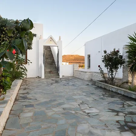 Panos Asteras * Isterni (Paros)