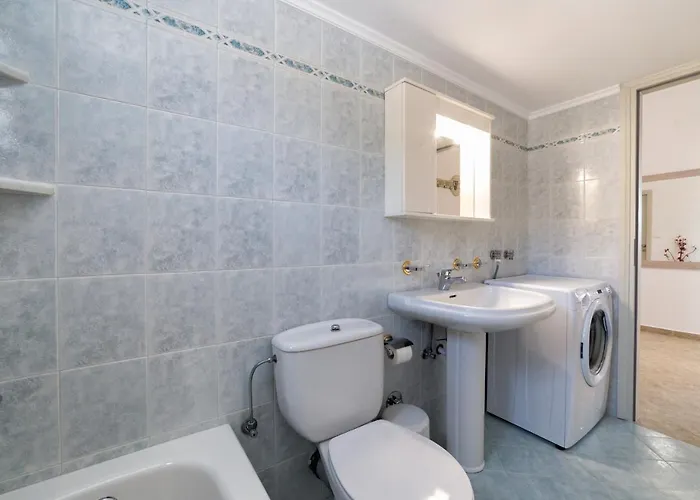 Panos Asteras * Isterni (Paros)